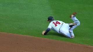 LAD@ATL: Castro makes diving stop and fires to first
