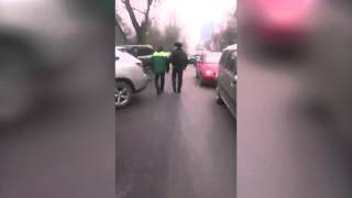 Задержание незаконных парковщиков в Алматы транслировали в Periscope