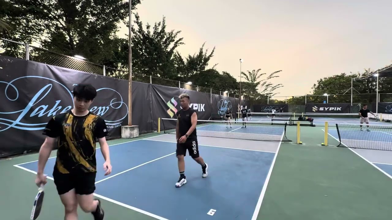 Lakeview club pickleball outdoor format 002 games play Zi yi/ Tk Vs Faith/shane