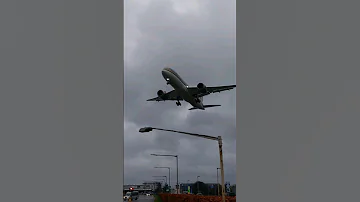 Boeing 787-8 Dreamliner Royal Jordanian 🇯🇴 Landing at Heathrow, London🛩 (27.12 23) #aviation #shots.