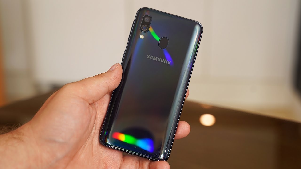 Samsung Galaxy A40 - recenzja, Mobzilla odc. 485 - YouTube
