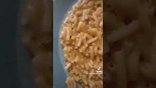 Celebrity daniel larson mac and cheese crashout #shorts Profile