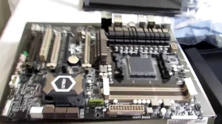 Unboxing the Powerful Asus Sabertooth 990FX R2.0 Motherboard