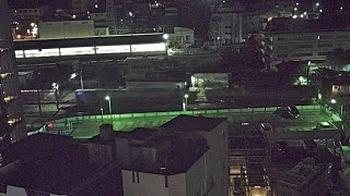 【2022/10/22 午前4:55頃・未明の東海道線を走る貨物列車】熱海駅を通過していく5054レ(上り 福岡タ→東京タ・EF210牽引)