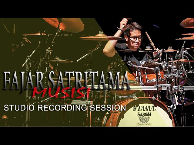 Fajar Satritama - Musisi (Studio Recording Session) class=