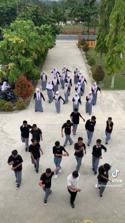 Mengikuti joget yang ngetrend di tiktok #jogetkopasus #senamkopasus #trendsenam #viral #trending