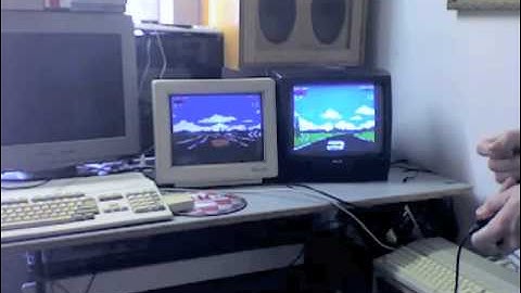 Amiga 500 & ATARI 520ST+ Lotus Esprit Turbo Challenge 2 RS-232 Multiplayer