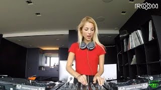 Download Lagu ROOM FM Livestream - Viviana Casanova 07-09-2017 / Tech House / MP3