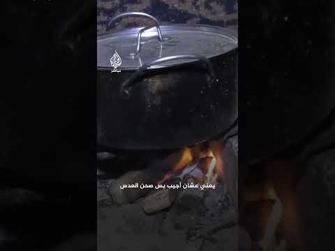 طفل من غزة يختصر الأرقام بعد الحرب في مواصي خان يونس شمالي قطاع غزة