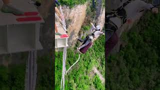 beating phobia! 260m Bungee Jumping!!