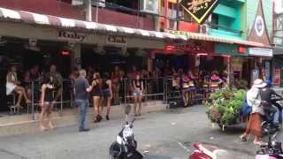 Sexy Girls on Pattaya Soi 6 during the Daytime