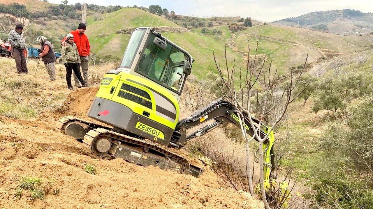 MİNİ KEPÇENİN YAPTIĞI İŞLERE BAKIN  | Zoomlion ZE35GU