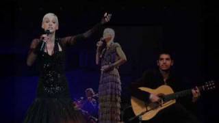 Video thumbnail of "Mariza - 'Vozes do Mar'"