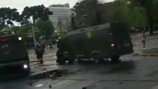 Chile HOY REGIÓN DEL BIO BIO militares disparan Plaza habiendo niños y abuelos