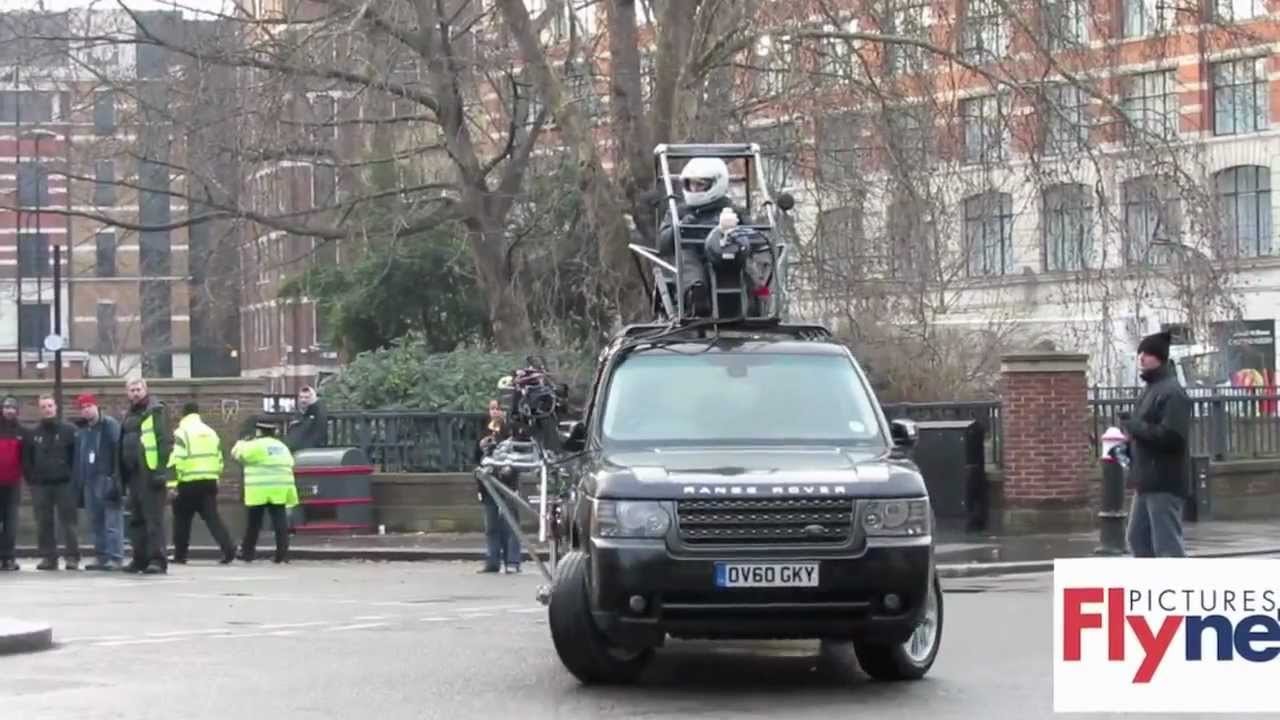 Skyfall Range Rover stunt - YouTube