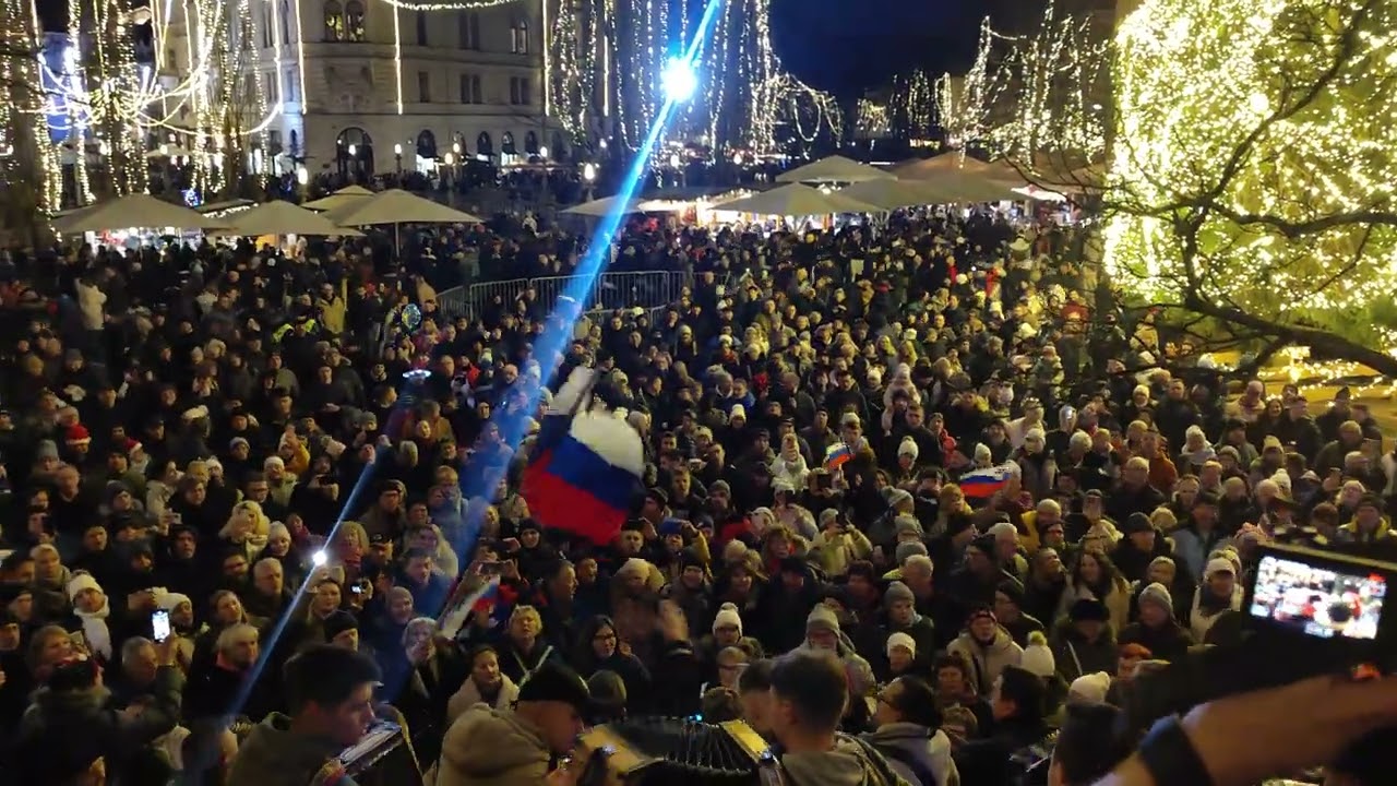 V dolini tihi (Lojze Slak), so we sing and play Polka in Slovenia, accordion rally in Ljubljana