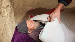 Suprising GrandPa ! While He is sleep...Old Lovers Living In Afghanistan village's
