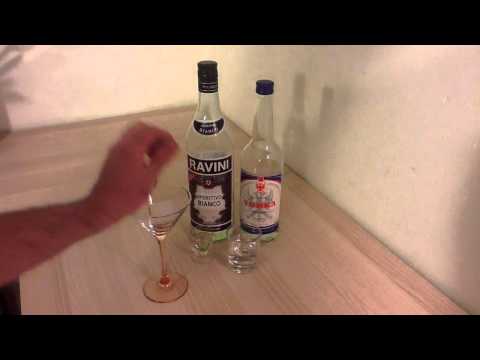 Dirty Martini : la recette originale (gin ou vodka, et combien de saumure) en vidéo