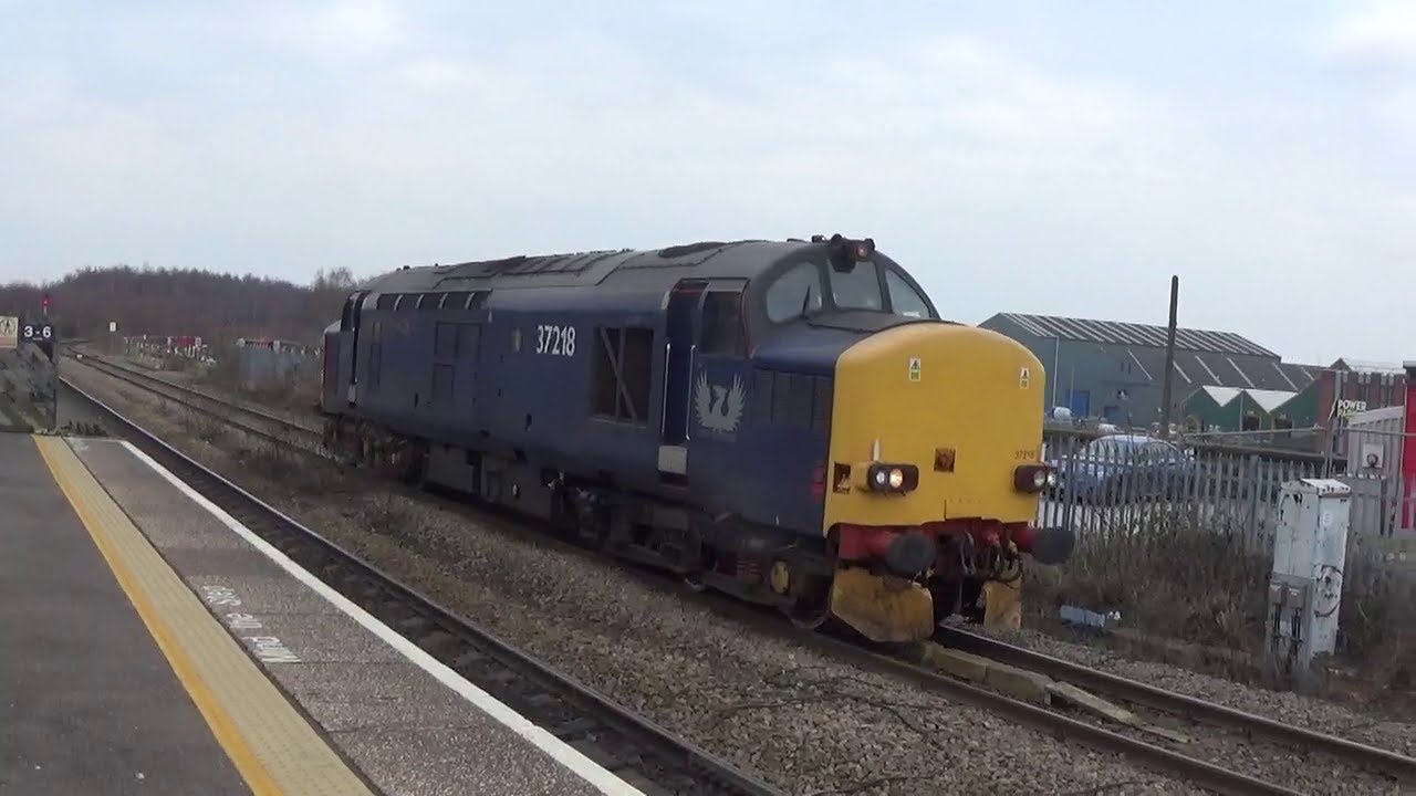 British Railways 2025-Wakefield Kirkgate, Llandudno Junction & Banger Class 37 & 158+197 DMU