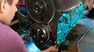 VOLVO D13  PLATE ASSEMBLY AND TIMING GEARS