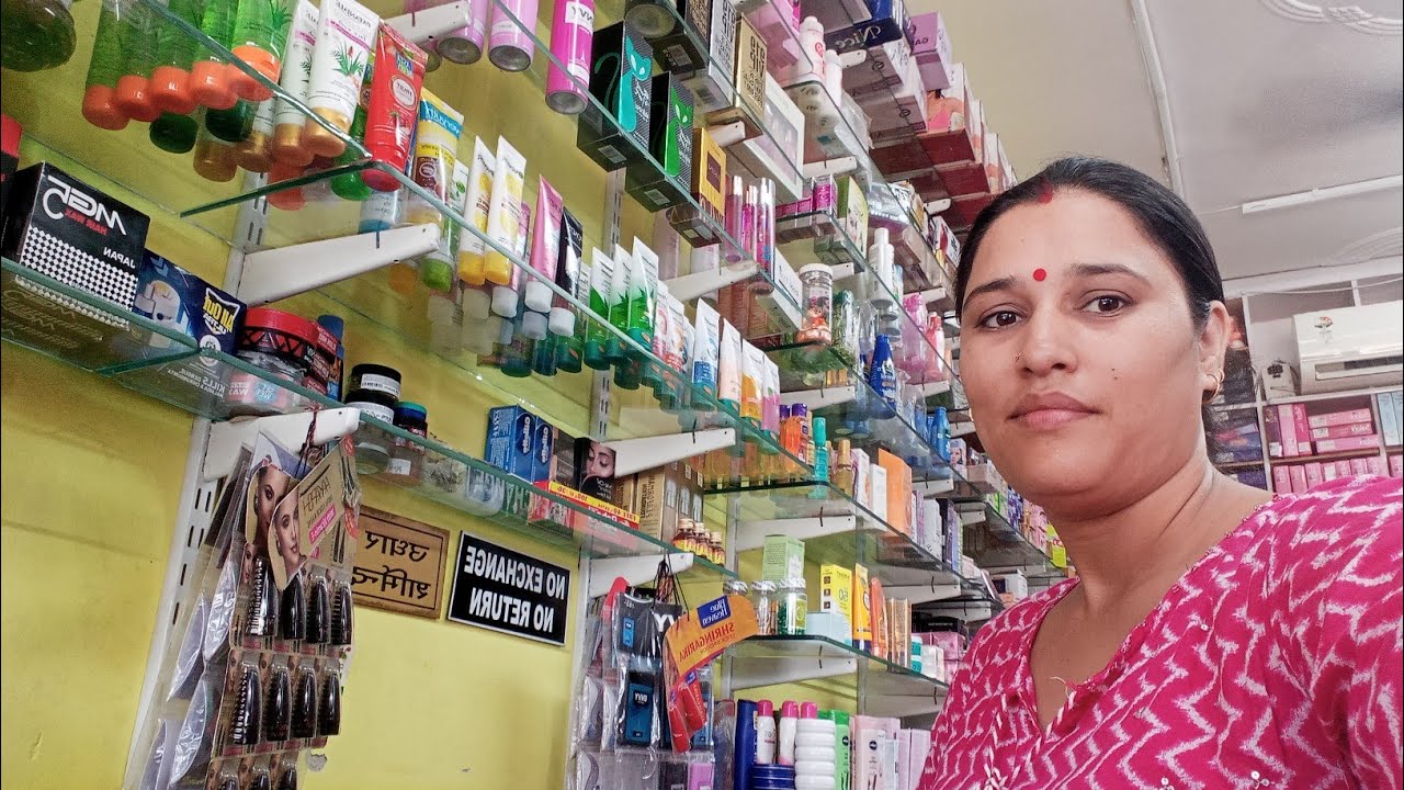 शॉप में  त्यौहारों की तैयारियां शुरू करने लग गई हैं#cosmeticsshop #fastival #youtubevideo #youtub 😊