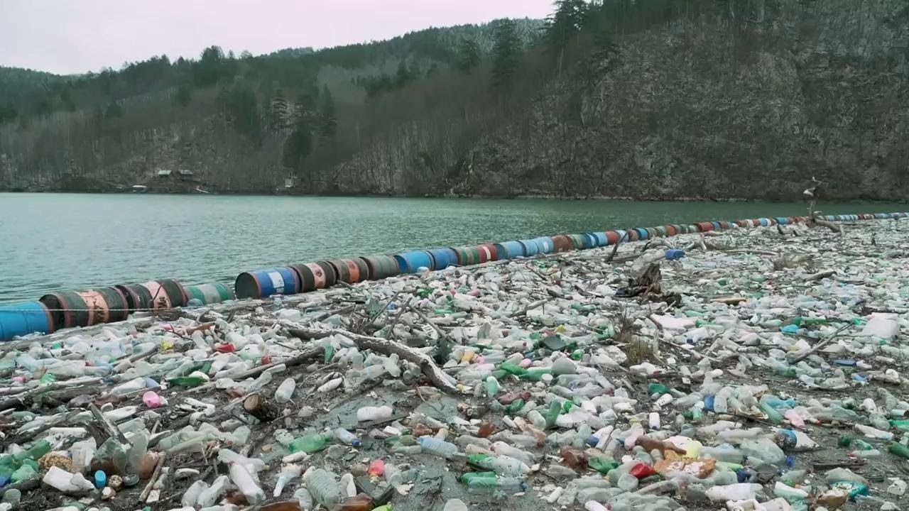Plastic pollution chokes Bosnia's Drina River - YouTube
