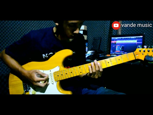 FAFAFA - Higgs Domino guitar cover by vande music class=