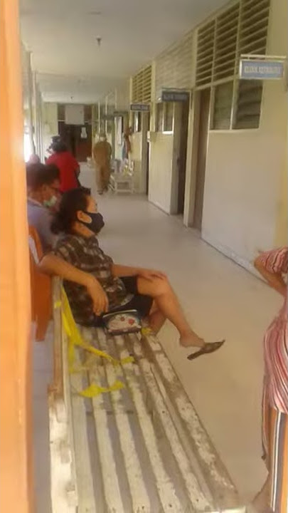 Suasana pagi hari diloket pendaftaran RS Kalooran Minsel