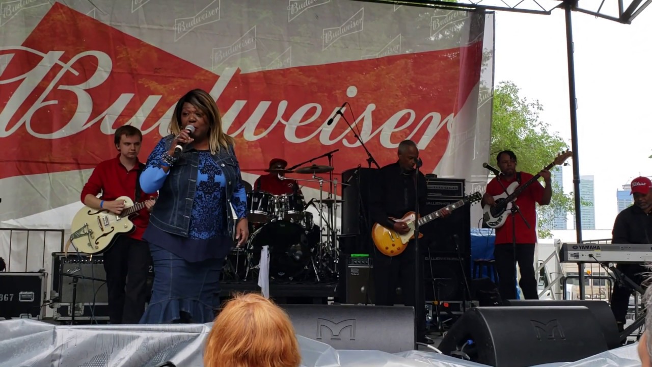 Zora Young - Live @ Chicago Bluesfest 6-8-18 - Mr Jamzilla's up close view