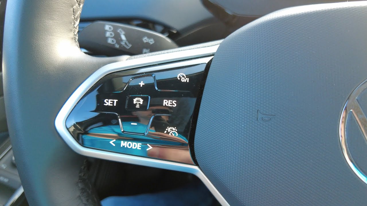 Wir probieren die Touchbedienung am Lenkrad vom VW ID4 GTX und zeigen was diese kann YouTube