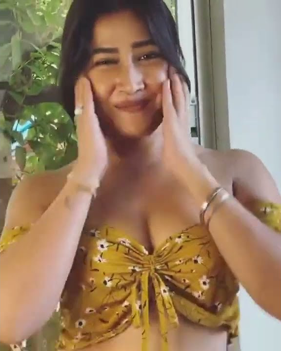 hot Arabian beautiful girls Sofa Ansari new short video