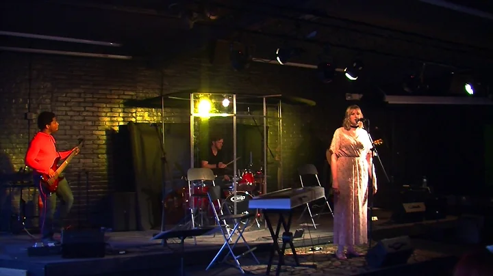 Unreserved Love - Cover- Sarah Zylstra - Senior Co...