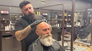 Les salon Cher Monsieur #barber #beard #barbu #barbershop