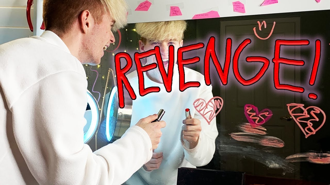 DESTROYING MY GIRLFRIEND'S MAKEUP.. FT. Zoe Laverne