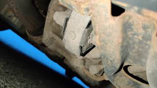 Saab 9-5 auto tourqe rod bushing worn