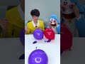 赤色の風船を割ったら負け！
