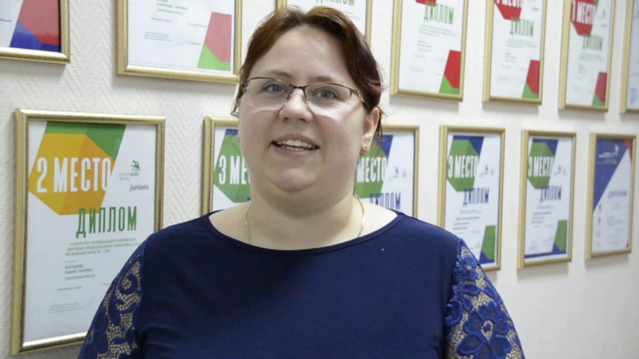 Ебут студентку в машине
