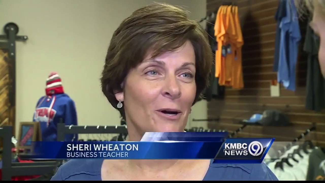 Store run by high school students opens on Independence Square