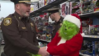 Grinch Caught Grandfather Arrested For Stealing Christmas Gifts From Family In Paw Paw