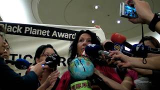 20100625 台塑股東會 V.S. Diane Wilson-1