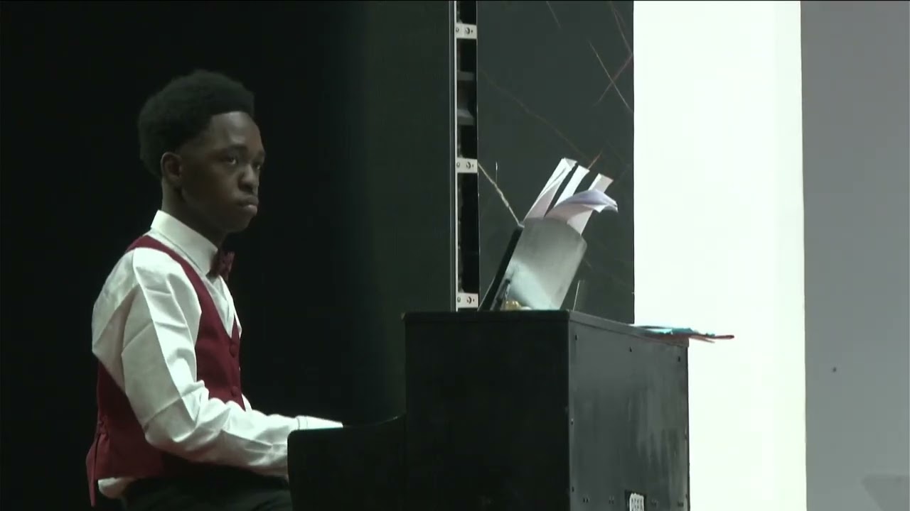 Makambo mibale de Cosmos MOUNTOUARI, les 7 ans de l'Orchestre Symphonique des Enfants de Brazzaville