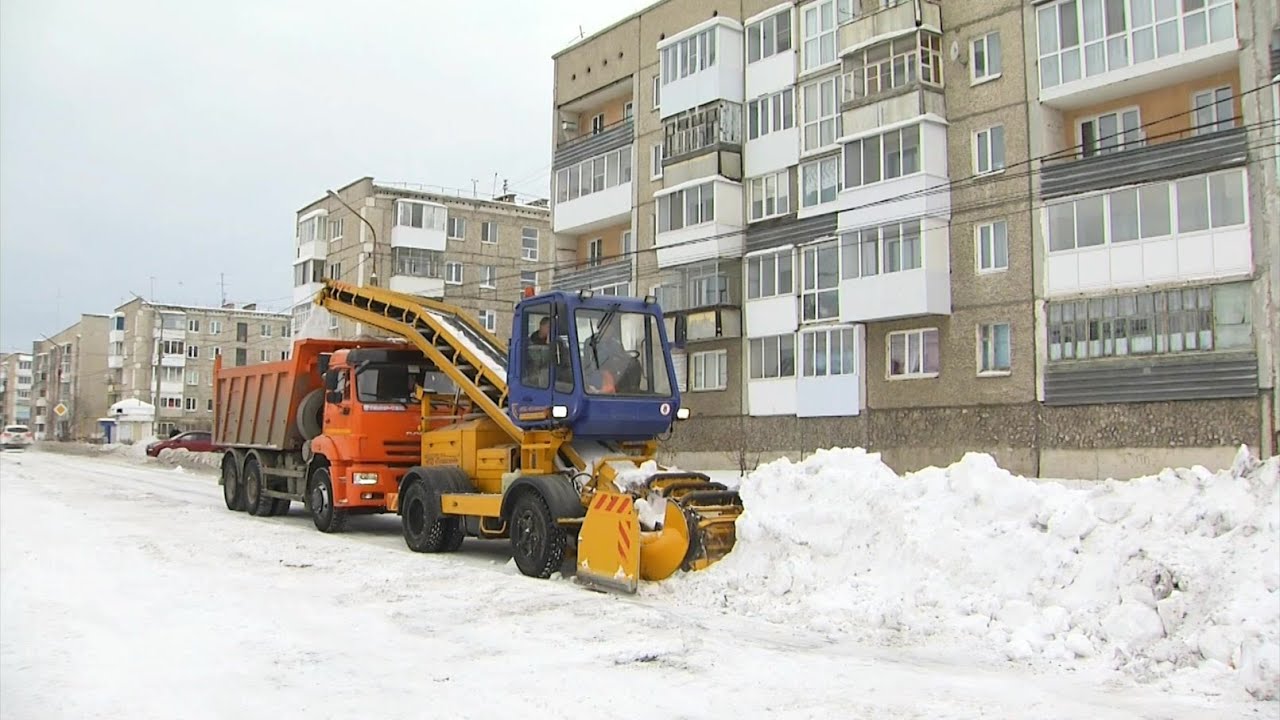 Для вывоза снега было перекрыто движение по улице Каляева #серовтв #серов #твсеров