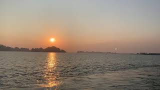 Heading into Tuan Chau Island