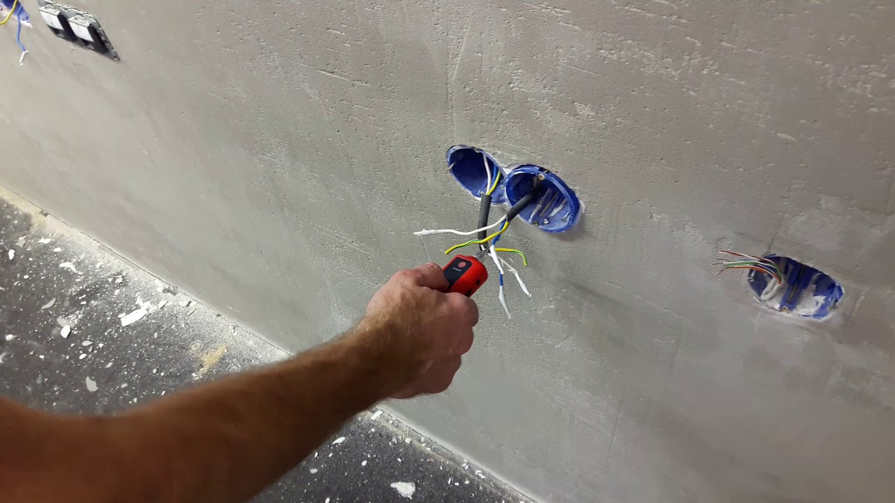 Как прозванивать проводку (трекером) - YouTube
