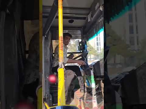 این بیناموس بی شرف رو خواهشن جناب شهردار و اعضای شورای شهر تهران باهاش برخورد قانونی کنید ممنون