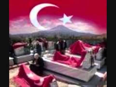 TÜRK ASKERİ VURULMUŞ  TERTEMİZ ALNINDAN  YATIYOR YERDE