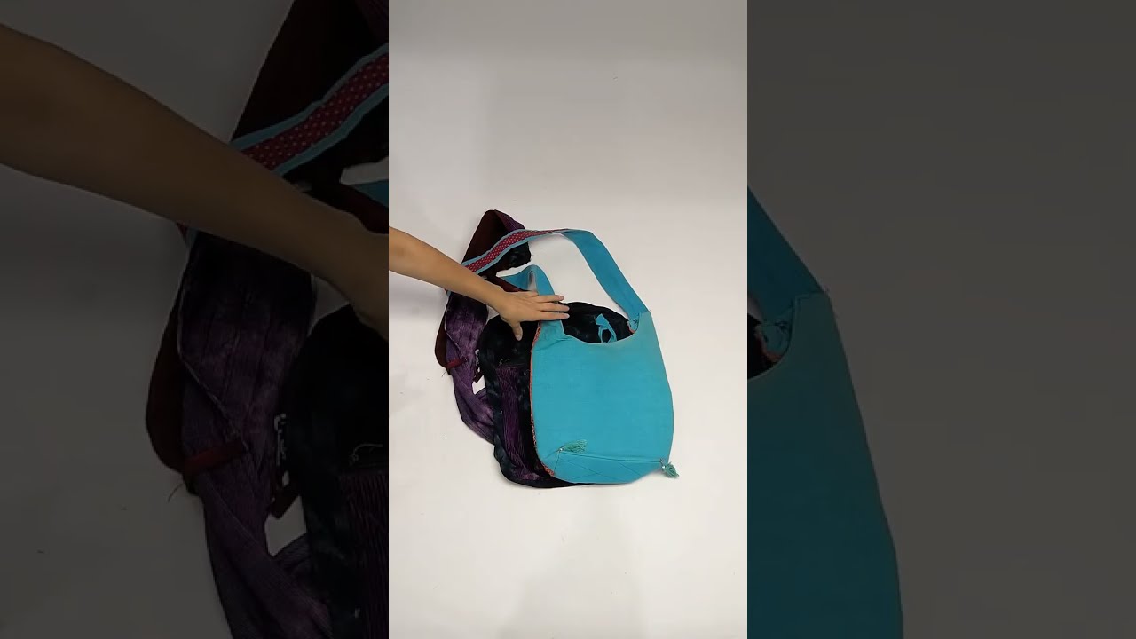 Funky Bags E0818614-23 49 pcs 33 lbs Wholesale at Tiedemann Globe