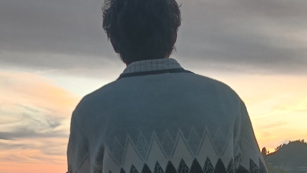 har Koi hurt kar jata hai pata nahin kyuu..😏