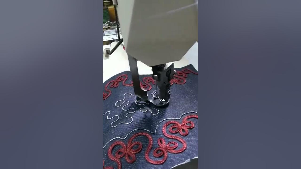 TREASURE ES1114100 handle operated Universal lockstitch zigzag