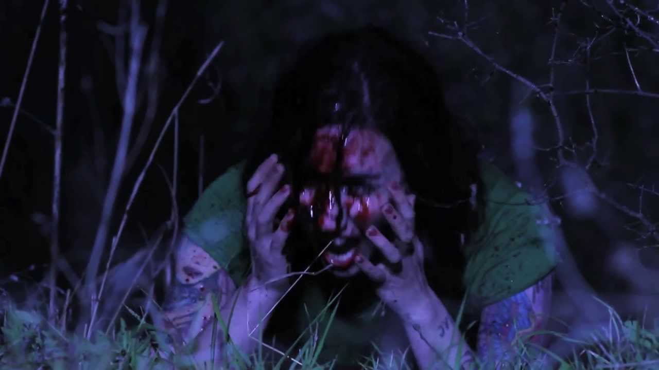 在 YouTube 上觀看「Girl in a Coma - "Adjust" (Official Halloween Music Video)」 在 YouTube 上觀看「Girl in a Coma - "Adjust" (Official Halloween Music Video)」